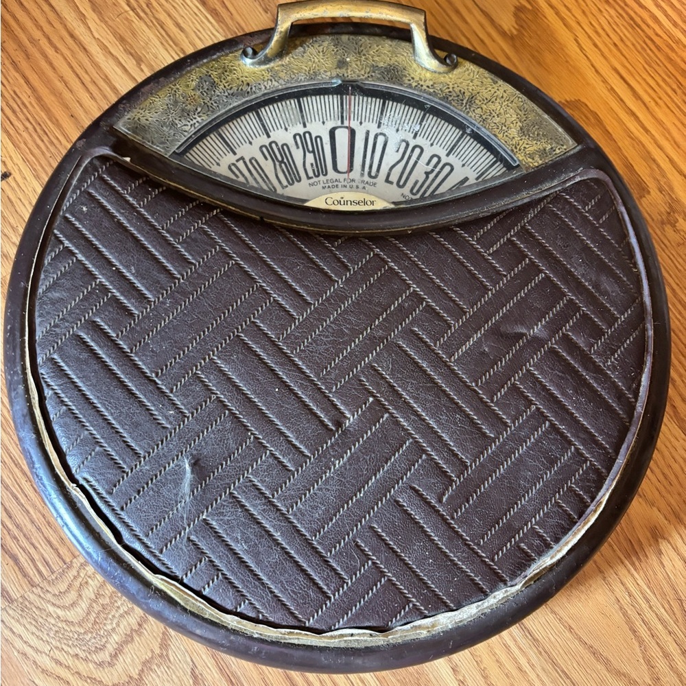 Vintage Mid Century Modern Counselor Bathroom Scale (1950’s)
Tested ,Works!
